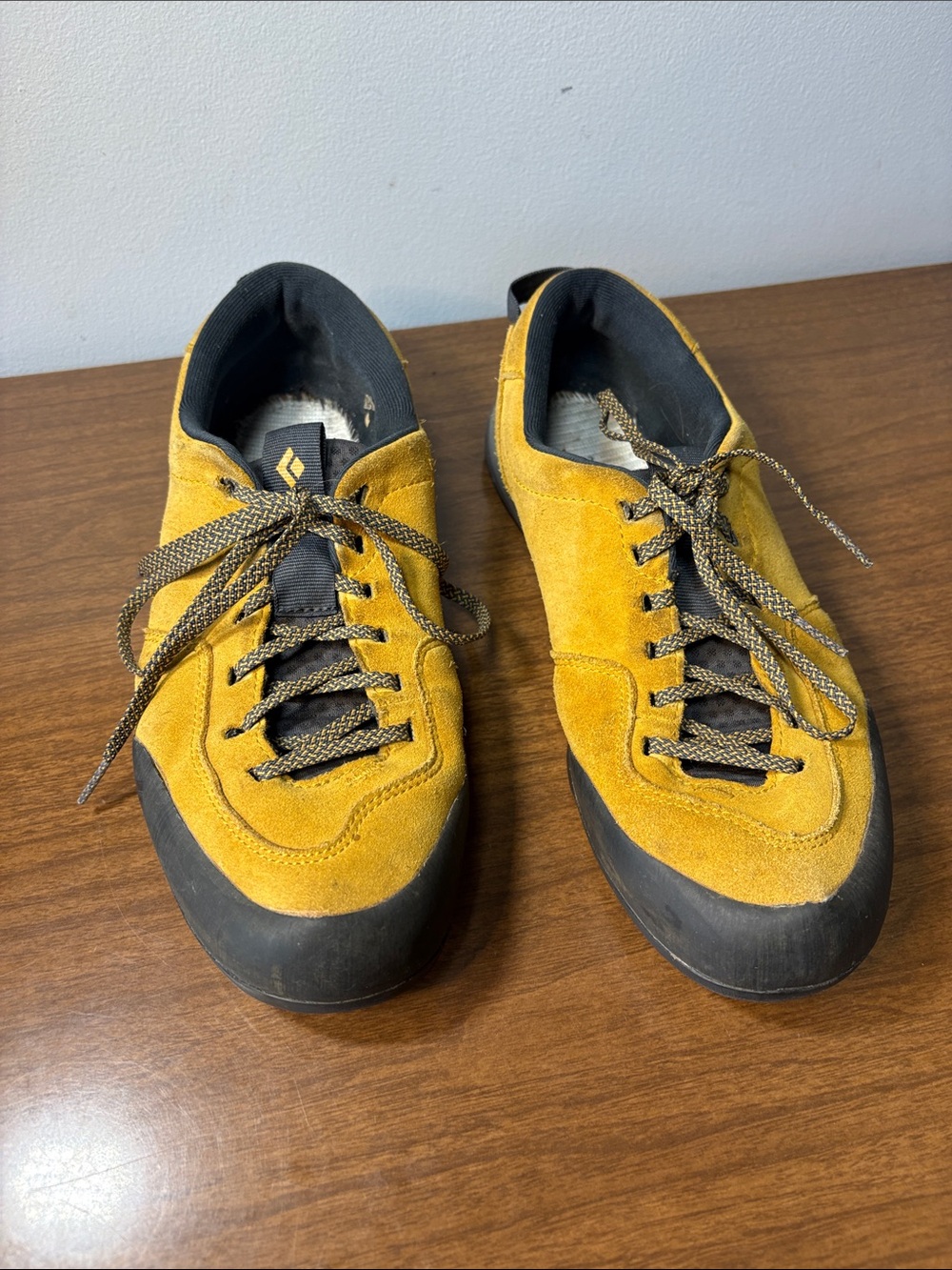 Black Diamond Prime Approach Shoe. Size M-9.5. W-11